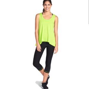 Trina Turk Jet Set Jacquard Workout Capris Sz XS